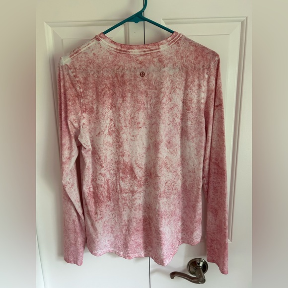 Euc Lululemon Love Long Sleeve Shirt Size 8 Cirrus Wash White Pink Rose - Picture 2 of 2